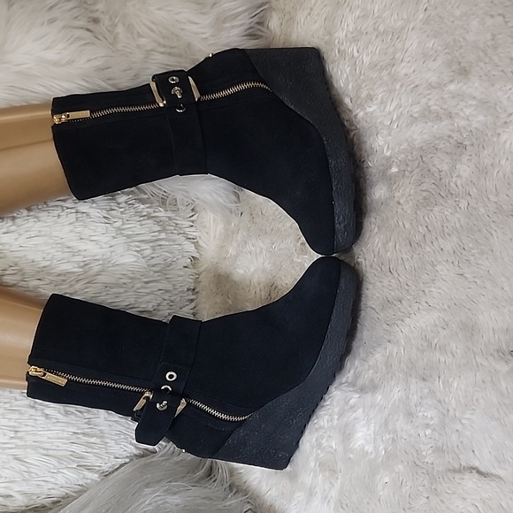 MICHAEL KORS ANKLE BOOTS - Picture 5 of 10